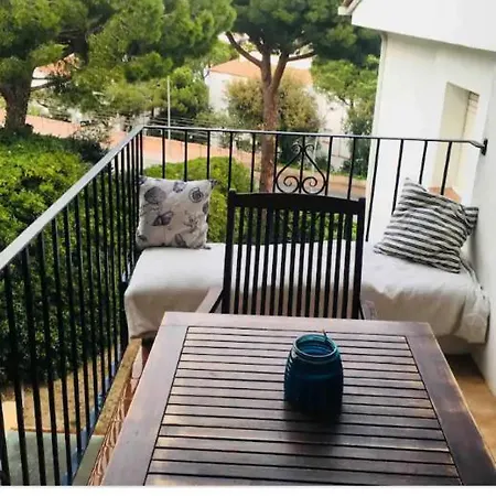 Charming In Calella De דירה *