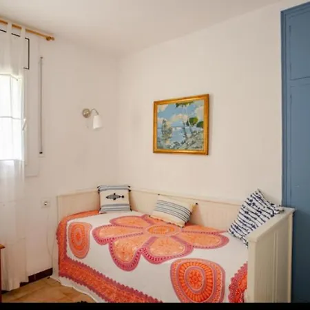 Charming In Calella De דירה *